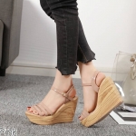 รองเท้าส้นเตารีดหน้าสานแต่งส้นลายไม้ (สีชมพู)