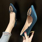 รองเท้าคัทชูซาตินแต่งคริสตัล (สีน้ำเงิน)