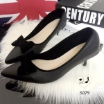 พร้อมส่ง : รองเท้าคัชชูทรงหัวแหลมประดับโบว์ (สีดำ)