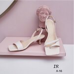 รองเท้ารัดส้นแต่งสายคาด (สีครีม)