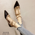 รองเท้าคัทชูส้นแบน Style Valentino (สีดำ)