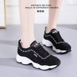 รองเท้าผ้าใบสไตล์Sportแต่งลาย (สีดำ)