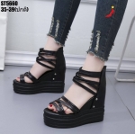 รองเท้าส้นตึกแฟชั่นแต่งสายไขว้หน้า