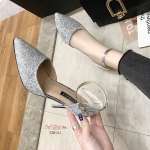 รองเท้าคัทชูส้นสูงแต่งลายเส้น (สีเงิน)