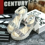 พร้อมส่ง : รองเท้าส้นสูงหน้าประดับเพชร (สีเงิน)