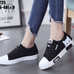 รองเท้าผ้าใบสกรีนลายน้องแมว (สีดำ)