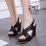 รองเท้าส้นเตารีดสายไขว้รัดส้น (สีดำ)