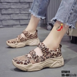 รองเท้าผ้าใบลายเสือแต่งเจิกเทป