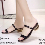 รองเท้าส้นเตี้ยรัดส้นแต่งส้นทอง (สีดำ)