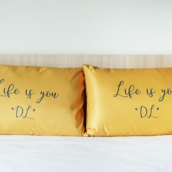 ปลอกหมอนหนุนคู่ พิมพ์ลายเต็มผืน Mustard Yellow - Text