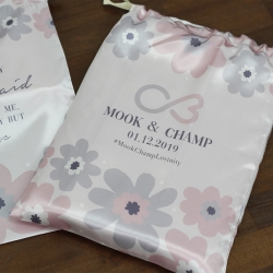 ถุงผ้าซาติน ไซส์ L สั่งทำใส่ชื่อ - Big Flower - Light Pink