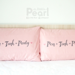 ปลอกหมอนหนุนคู่ สีชมพู ลาย Name - Grey