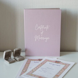 แฟ้มใส่ทะเบียนสมรส แบบพร้อมส่ง ลาย Minimal สี Rose Taupe พร้อมข้อความ Certificate of Marriage