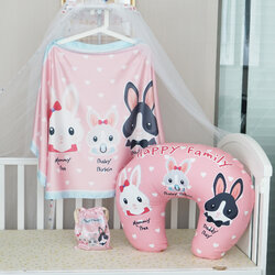 ชุดของขวัญเด็กแรกเกิด NP2 ผ้าคลุมให้นม + หมอนรองให้นม ลาย Rabbit Family - Pink