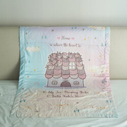 ผ้าห่มสั่งทำใส่ชื่อ ลาย Sweet Cottage