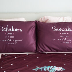 ปลอกหมอนหนุนคู่ พิมพ์ลายเต็มผืน Best Name - Burgundy