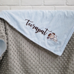 ผ้าห่ม Minky - สีฟ้า-เทา 75x100cm แบบปักชื่อ+การ์ตูน - Puppy