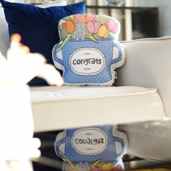 หมอนของขวัญรับปริญญา แบบพร้อมส่ง ลายกระถางทิวลิปสีคราม Congrats Indigo Tulip Bucket