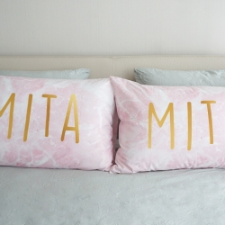 ปลอกหมอนหนุนคู่ลายหินอ่อนสีชมพู Name - Gold