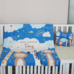 ชุดของขวัญเด็กแรกเกิด หมอนหลุม + ผ้าห่มขนาด 75x100cm ลาย Safari - Dark Blue