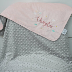 ผ้าห่ม Minky - สี Rose Quartz&Grey 75x100cm แบบปักชื่อ+icon - Cloud