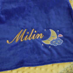 ผ้าห่ม Minky - สี Lemon-Navy 75x100cm แบบปักชื่อ+การ์ตูน - Moon1