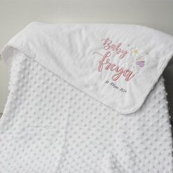 ผ้าห่ม Minky - สีขาว 75x100cm แบบปักชื่อ+icon - Butterfly