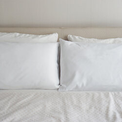 ปลอกหมอนคู่ สีพื้น สีขาว
