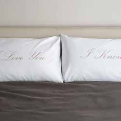 ปลอกหมอนหนุนคู่ สีขาว Text - Taupe