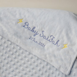 ผ้าห่ม Minky - สีฟ้า 75x100cm แบบปักชื่อ+icon - Bolt