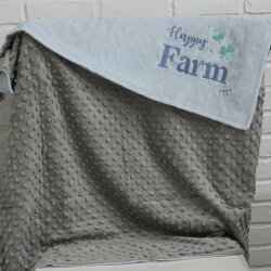 ผ้าห่ม Minky - สีฟ้า + เทา 75x100cm แบบปักชื่อ+icon - Clover