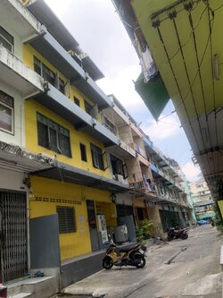 ขายอาคารเหมาะทำโฮสเทล ใกล้สถานีรถไฟฟ้า BTS พระโขนง เพียง 700 เมตร