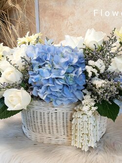 ตะกร้าดอกไม้สด Premium