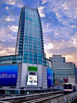 อาคารอินเตอร์เชนจ์ 21 (Interchange 21) สำนักงานให้เช่า เกรด A ย่านสุขุมวิท อโศก ใกล้รถไฟฟ้า BTS และ MRT