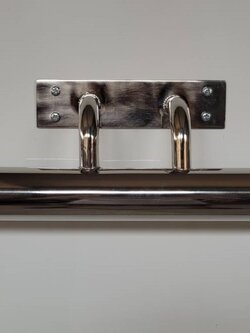 ราวแขวนเสื้อตะกั่วกันรังสีแบบเสากลม รุ่น 1 ท่อน