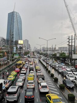 ขายที่ดินติดถนนพระราม 4 กรุงเทพฯ ขนาด 2 ไร่เศษ ใกล้อาคารมาลีนนท์ ทาวเวอร์ (ช่อง 3)