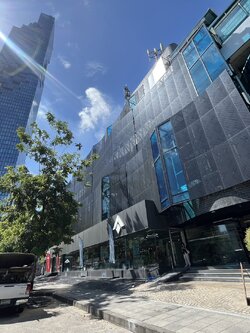 อาคารมหานครเซ็นเตอร์ (MAHANAKHON CENTER) สำนักงานให้เช่า ย่านสีลม ใกล้รถไฟฟ้า BTS ช่องนนทรี 300 ม.