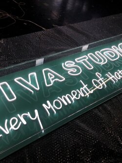 ป้ายไฟดัดนีออนไลท์