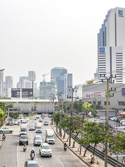 ขายที่ดินทำเลทองติดถนนรัชดาภิเษก ขนาด 20 ไร่ เหมาะทำโครงการมิกซ์ยูส ใกล้สถานีรถไฟฟ้า