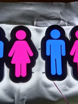 ป้ายซิงค์พ่นสี+ไฟออกหลัง '' ห้องน้ำ ''