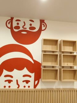 งานสติ๊กเกอร์ตกเเต่งร้าน " น้ำหวาน มิลล์บาร์ "