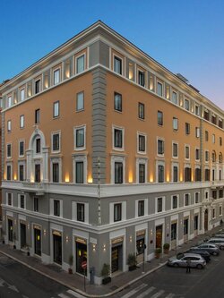 ขายโรงแรม 3 ดาว ขนาด 184 ห้องพัก กลางเมืองพิษณุโลก ใกล้สถานีรถไฟ 600 เมตร