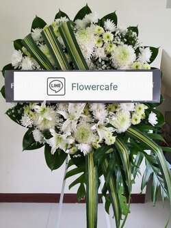 พวงหรีดดอกไม้สด