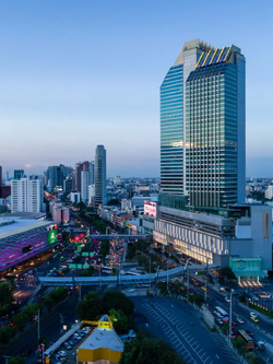 อาคารซีดับเบิลยู ทาวเวอร์ (CW Tower) สำนักงานให้เช่าติดถนนรัชดาภิเษก กรุงเทพฯ ใกล้เดอะ สตรีท รัชดา