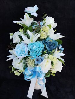 แจกันดอกไม้ประดิษฐ์