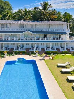 ขายรีสอร์ทหรู ระดับ 4 ดาว ใกล้หาดคลองพร้าว เกาะช้าง จ.ตราด