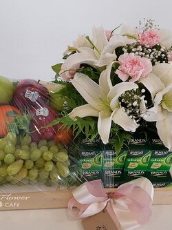 Essence of Chicken, Fruit Box With Flowers