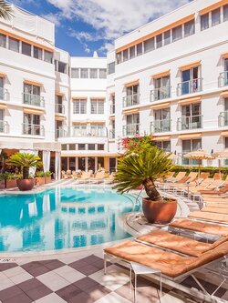 ขายโรงแรมหรู ระดับ 5 ดาว ขนาด 390 ห้อง ใกล้หาดป่าตองภูเก็ต เพียง 200 ม.