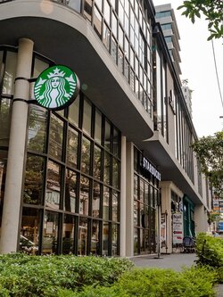 ให้เช่าพื้นที่ขายสินค้าในคอมมูนิตี้มอลล์ บ้านก้ามปู แอท อโศก (Baankampu@Asoke) ติดถนนอโศก และ มศว.