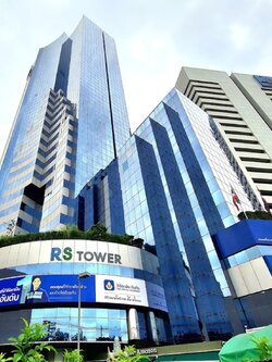 อาคาร อาร์เอส ทาวเวอร์ (RS Tower) สำนักงานให้เช่าติดถนนรัชดาภิเษก ใกล้รถไฟฟ้า MRT ศูนย์วัฒนธรรมแห่งประเทศไทย เพียง 50 เมตร